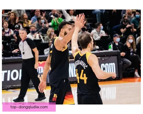 东海岸海湾完胜曼努考联三球彰显球队强势表现